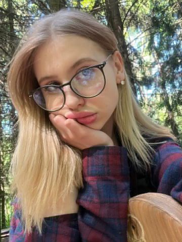Юна
